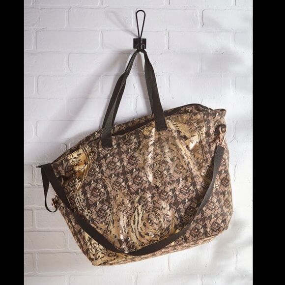 NWT Soft Surroundings Carry- All Tote Color Gyldan Gold - Picture 1 of 8